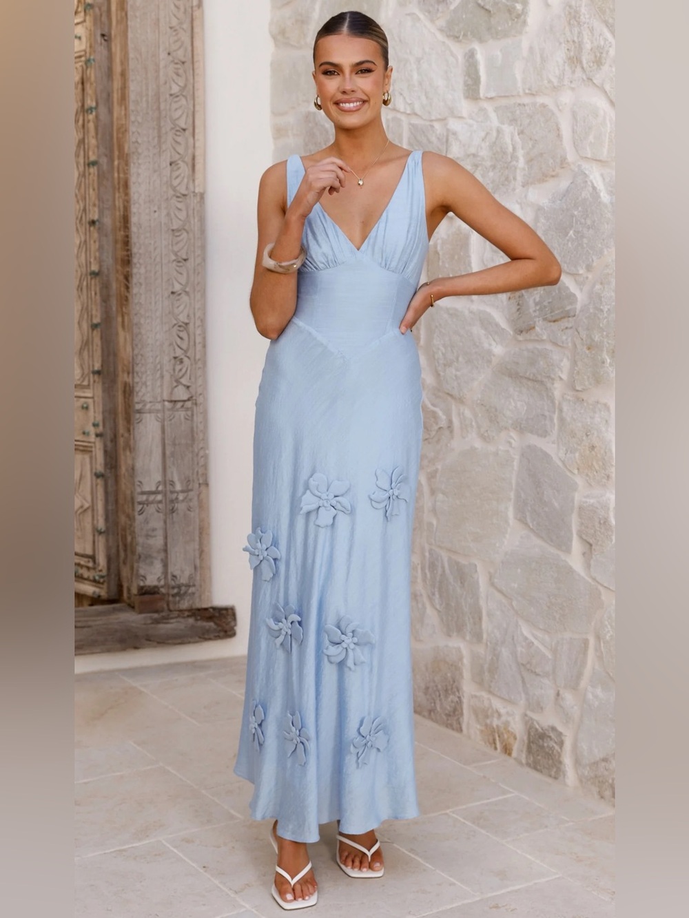 NWT BILLY J SIZE 6 LAVARA MAXI DRESS BLUE floral 3d flowers v-neck
